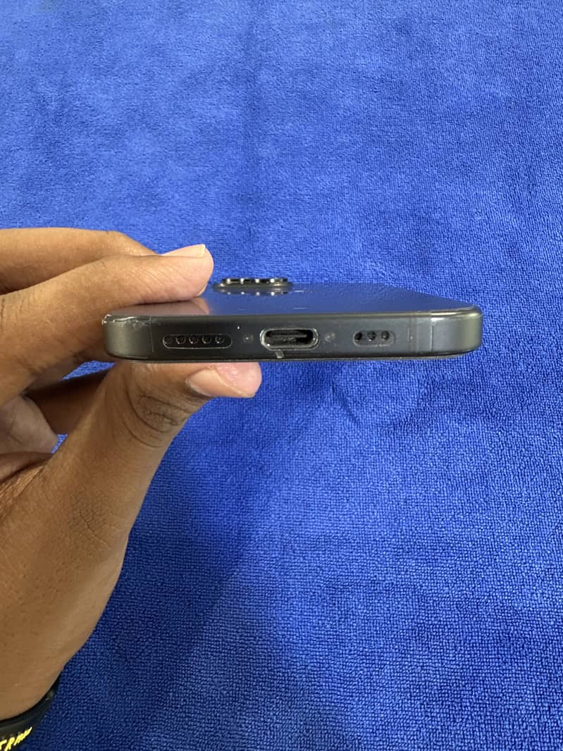 Apple iPhone 15 3
