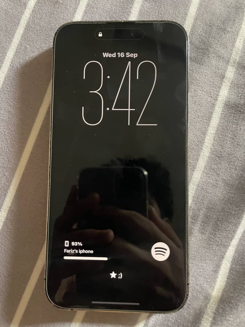 iPhone 14 Pro Max jv 1