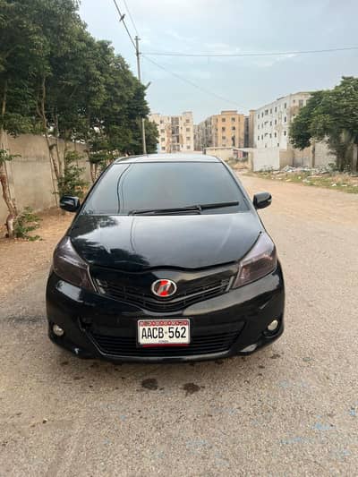 Toyota Vitz 2011
