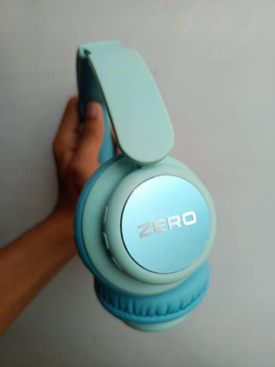 Zero Storm Headphone New Condition Sky blue color