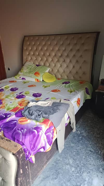 King Size bed with 2 side tables For Sale