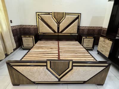 Modern Bed set with 2 side drawers and Dressing Table