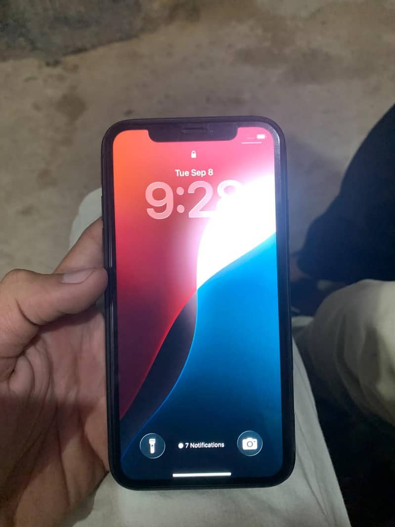 Apple iPhone 11 3