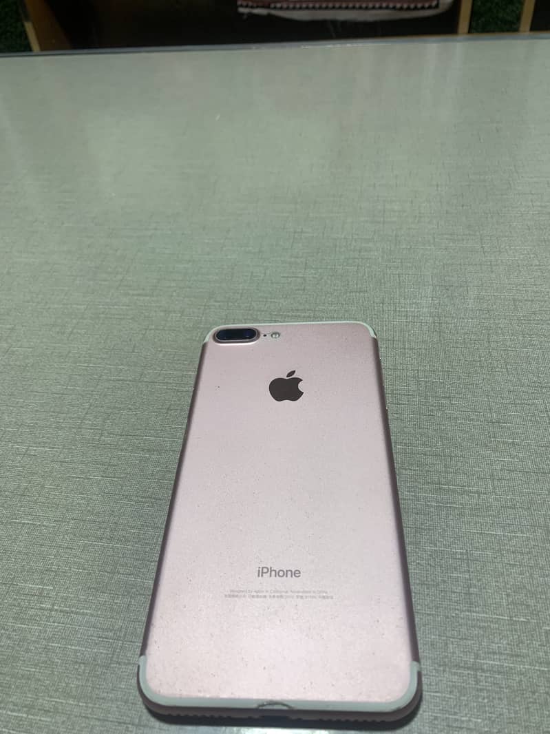 Apple iPhone 7 Plus 0