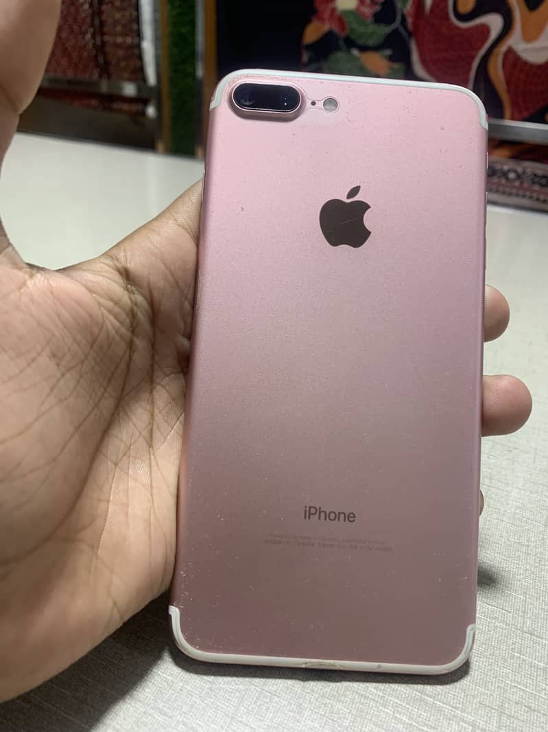 Apple iPhone 7 Plus 1