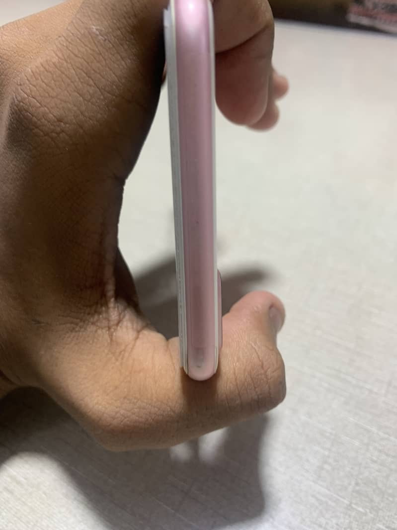 Apple iPhone 7 Plus 5