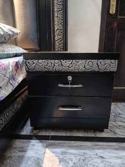 King Size Heavy Wooden Bed Set - Side tables - Dressing Table