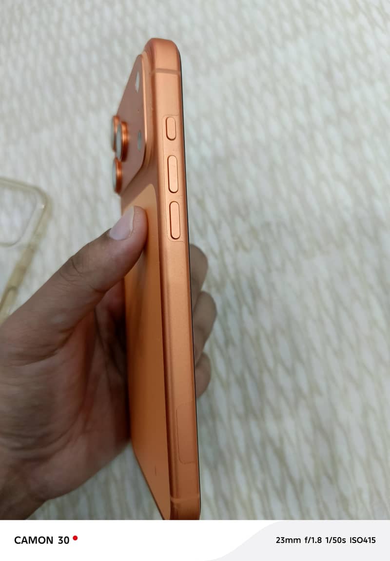 Apple iPhone 17 Pro Max 4