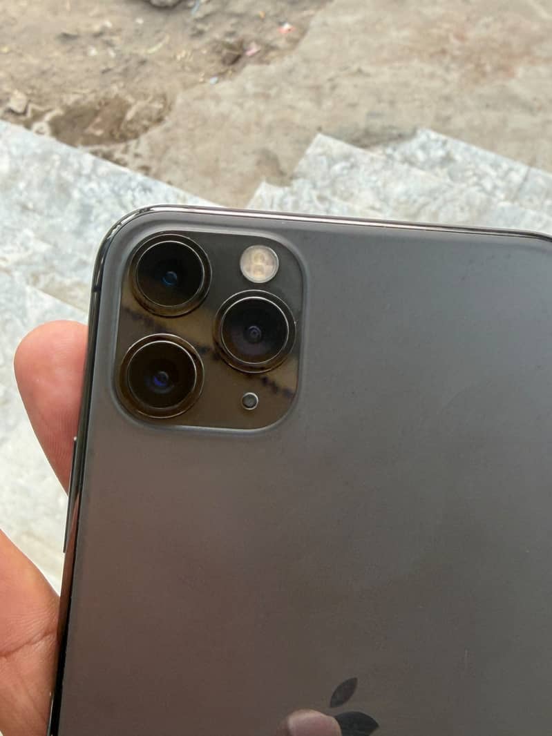 Apple iPhone 11 Pro Max 5