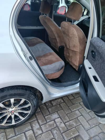Toyota Vitz 2014