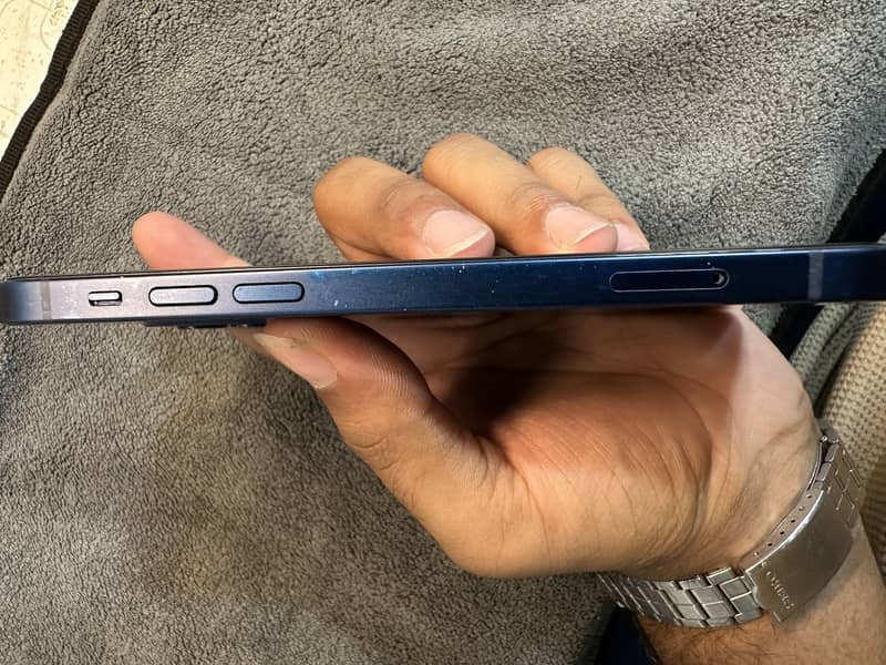 Apple iPhone 12 5