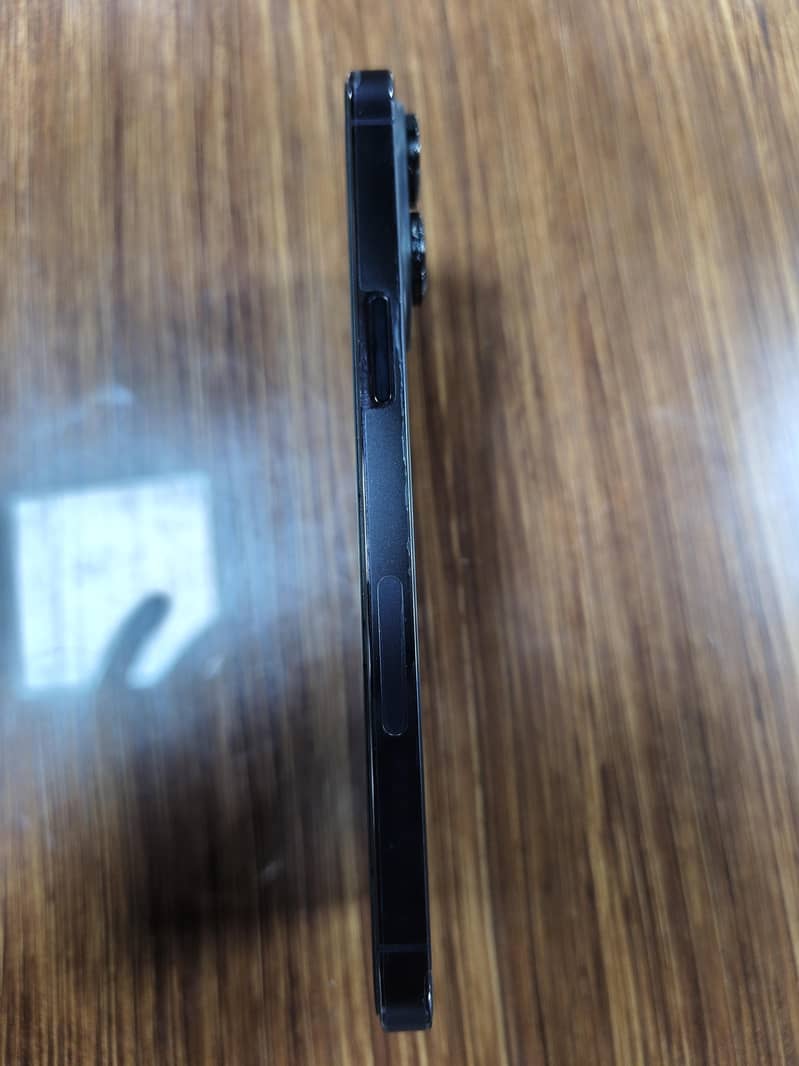 Apple iPhone 14 Pro Max 6