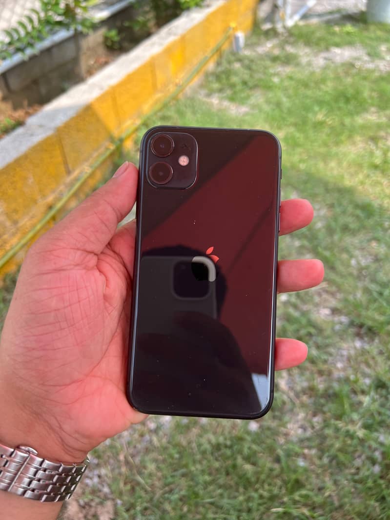 Apple iPhone 11 4