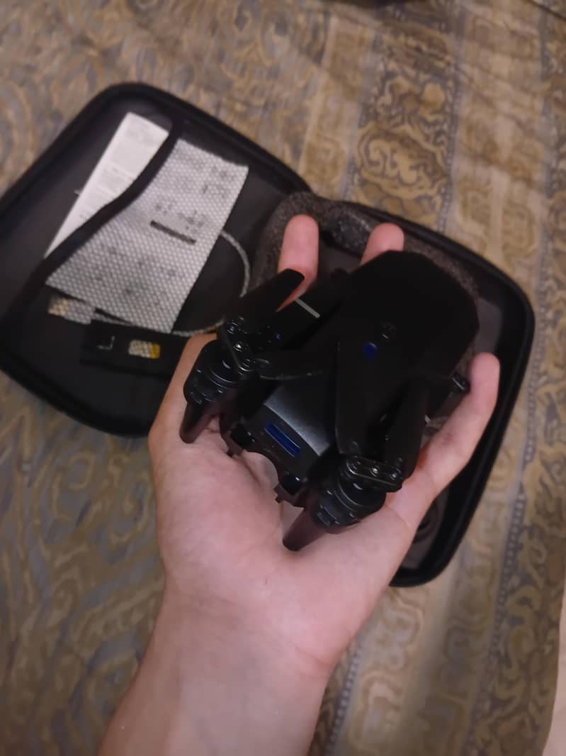 E100/E88/E99 4k camera drone 3