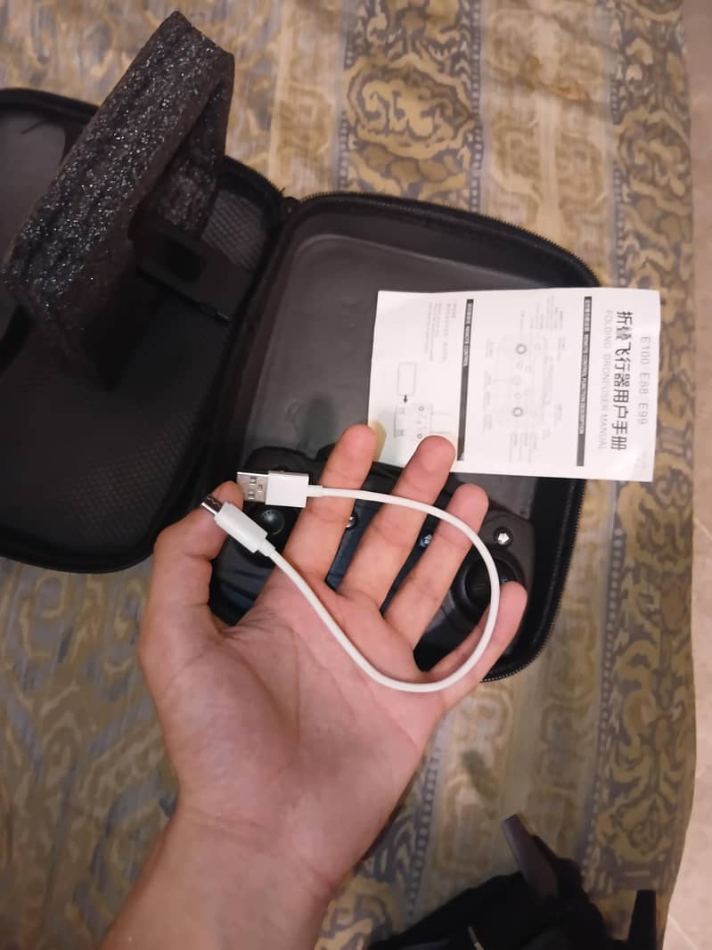 E100/E88/E99 4k camera drone 7