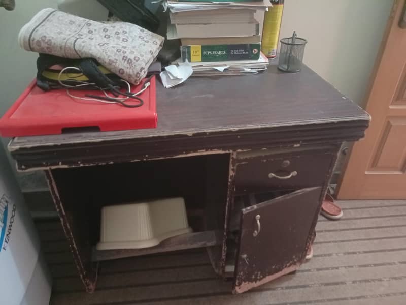 Office Tables 1