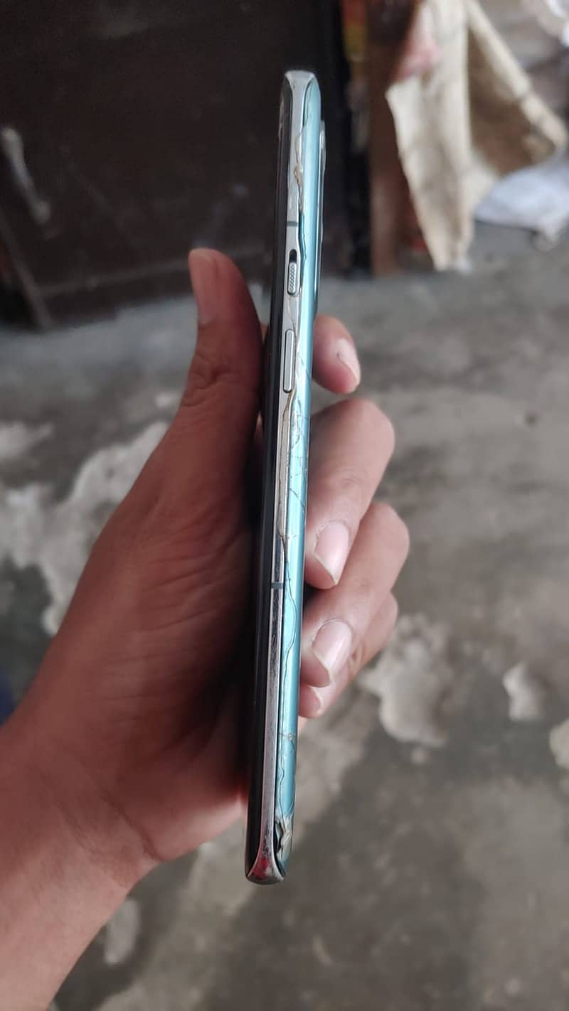 One Plus 9 Pro 4