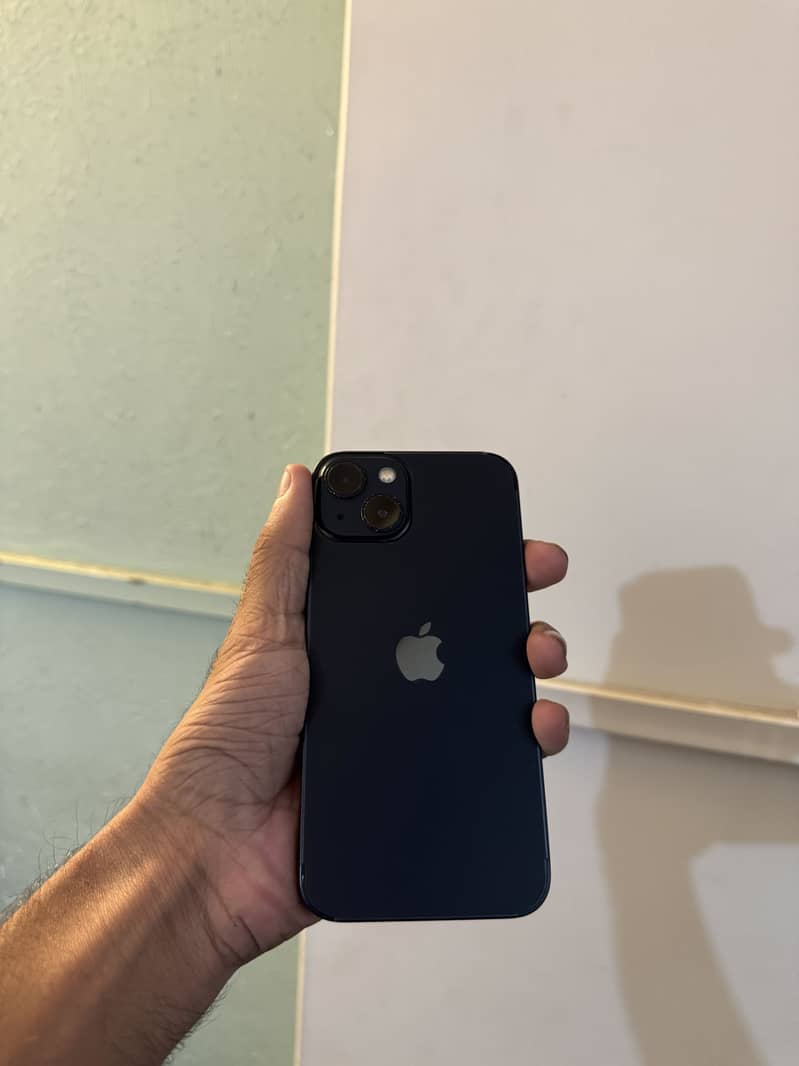 Apple iPhone 13 2