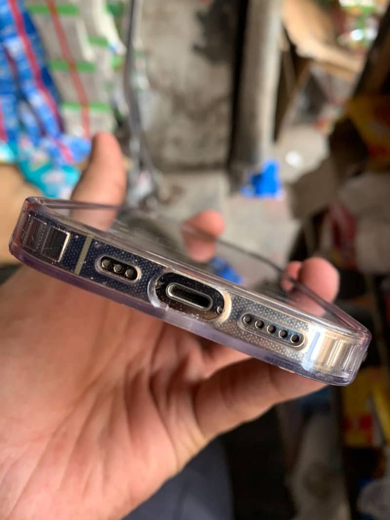 Apple iPhone 14 Pro 0