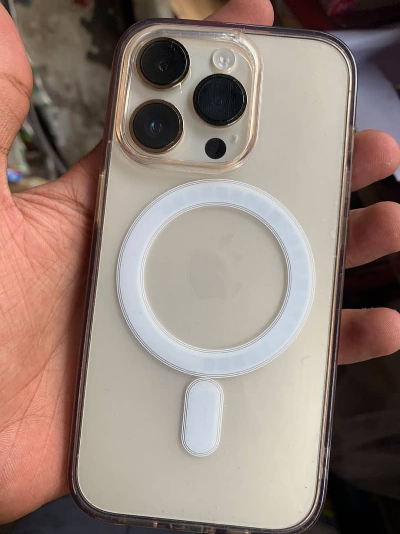 Apple iPhone 14 Pro 1