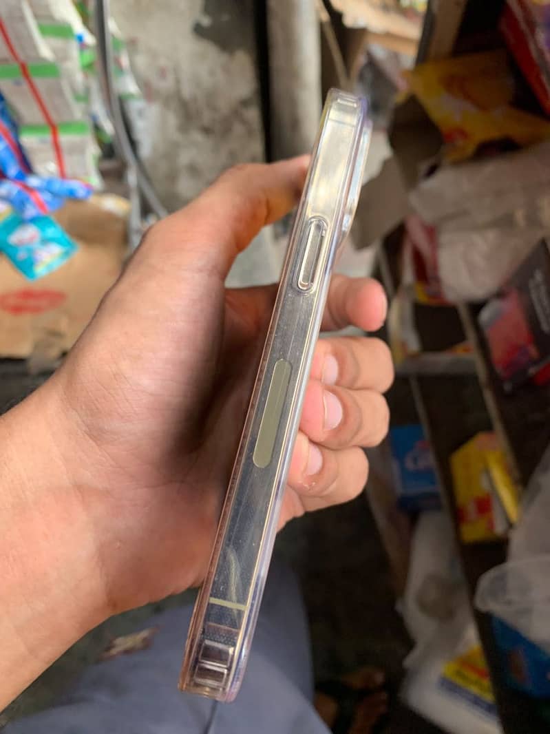 Apple iPhone 14 Pro 2