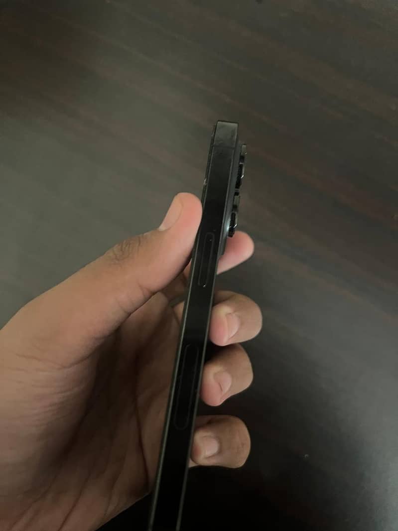Apple iPhone 14 Pro 1