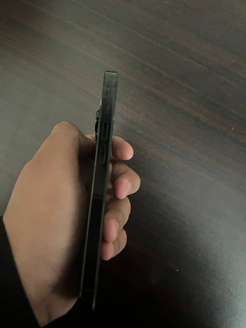 Apple iPhone 14 Pro 4