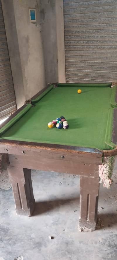 snooker table