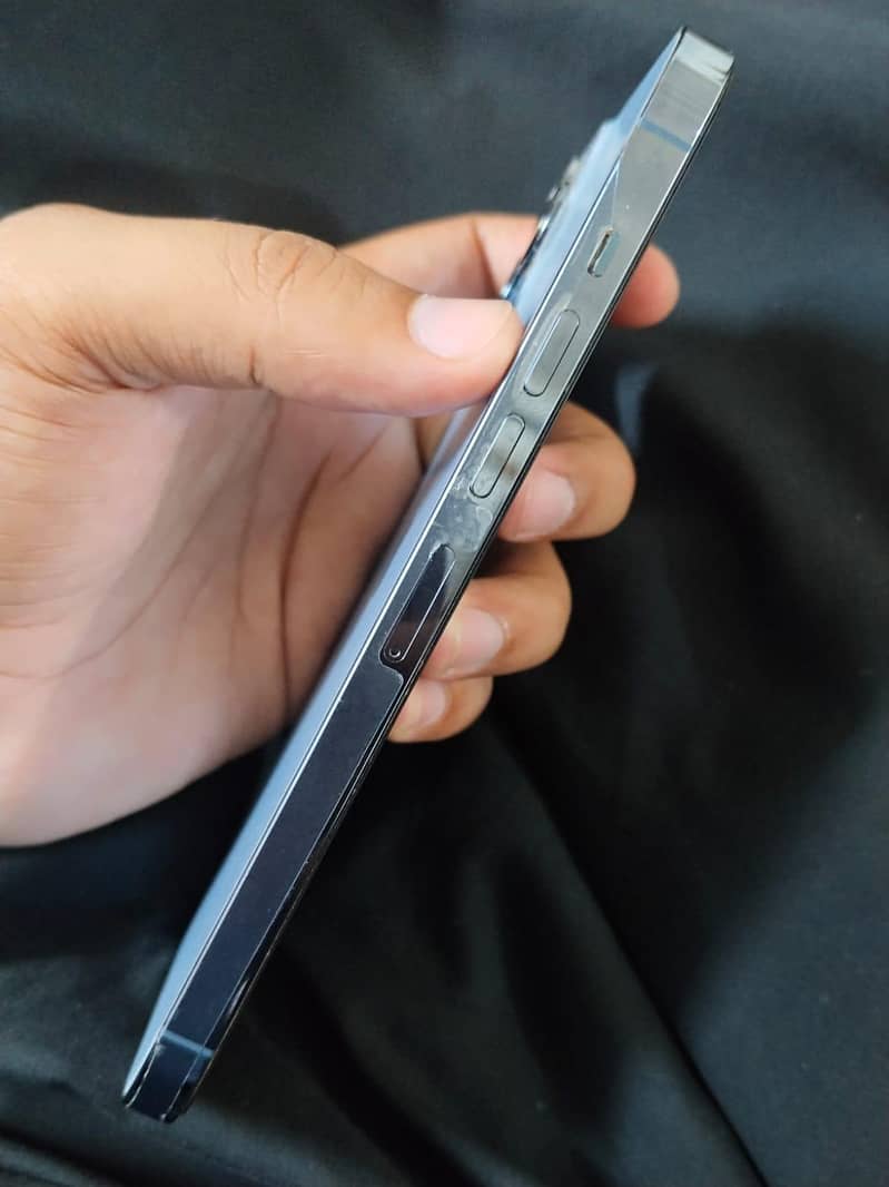 iPhone 13pro max 2