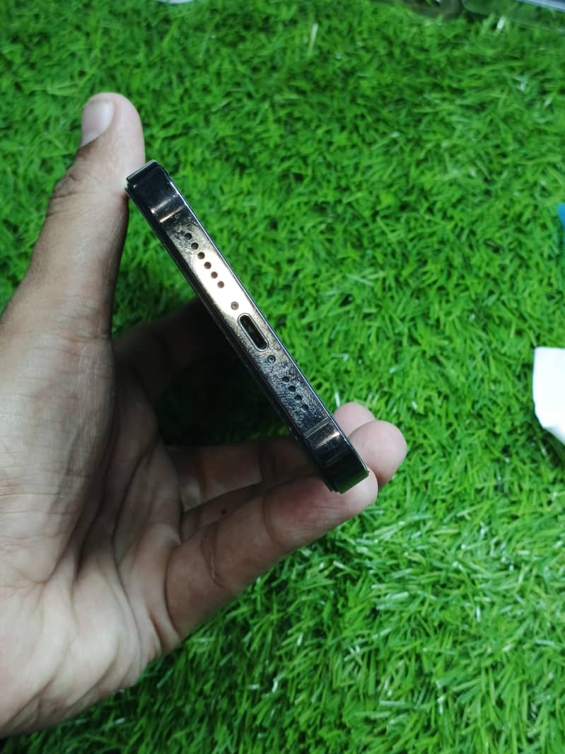 Apple iPhone 12 Pro 1