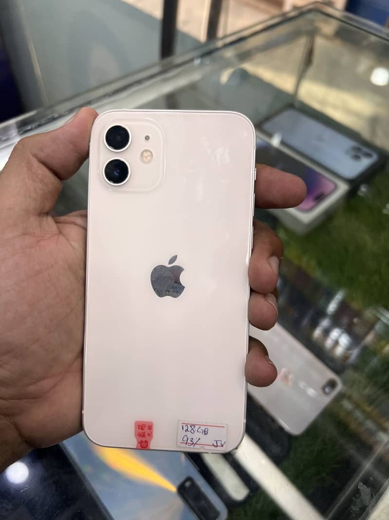 Apple iPhone 12 1