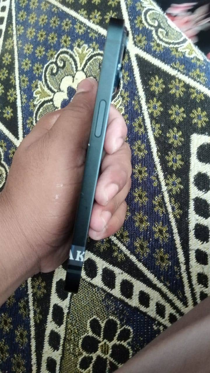Apple iPhone 14 5