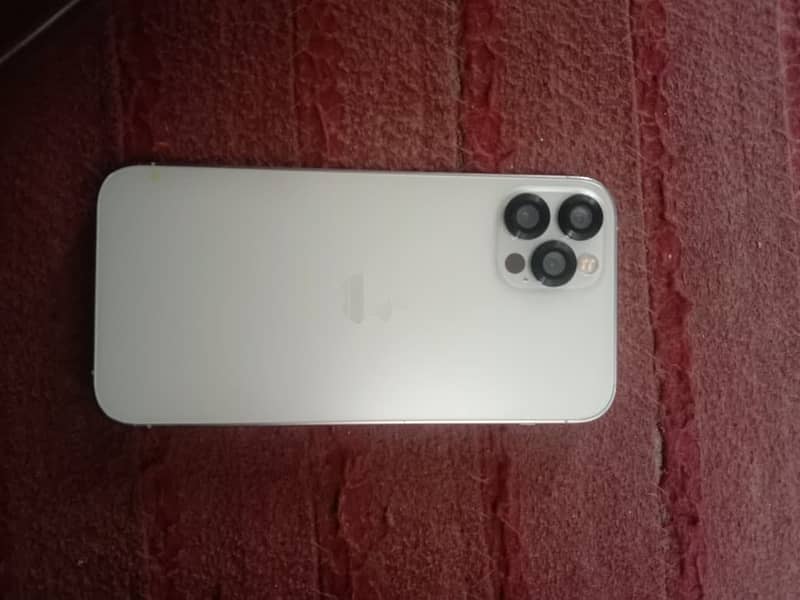 Apple iPhone 12 Pro 4