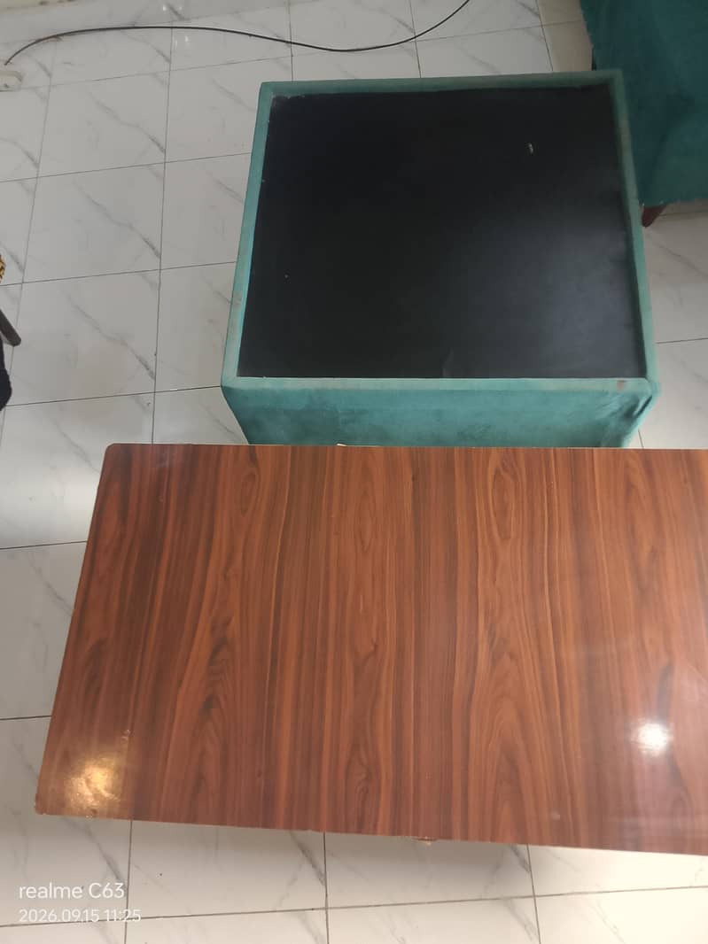 2 tables condition 10/10 1