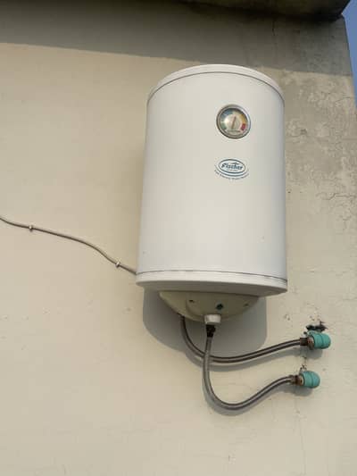 Fischer 40 Litre Electric Geyser / Water Heater – Working Condition