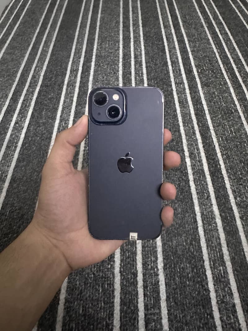 Apple iPhone 13 0