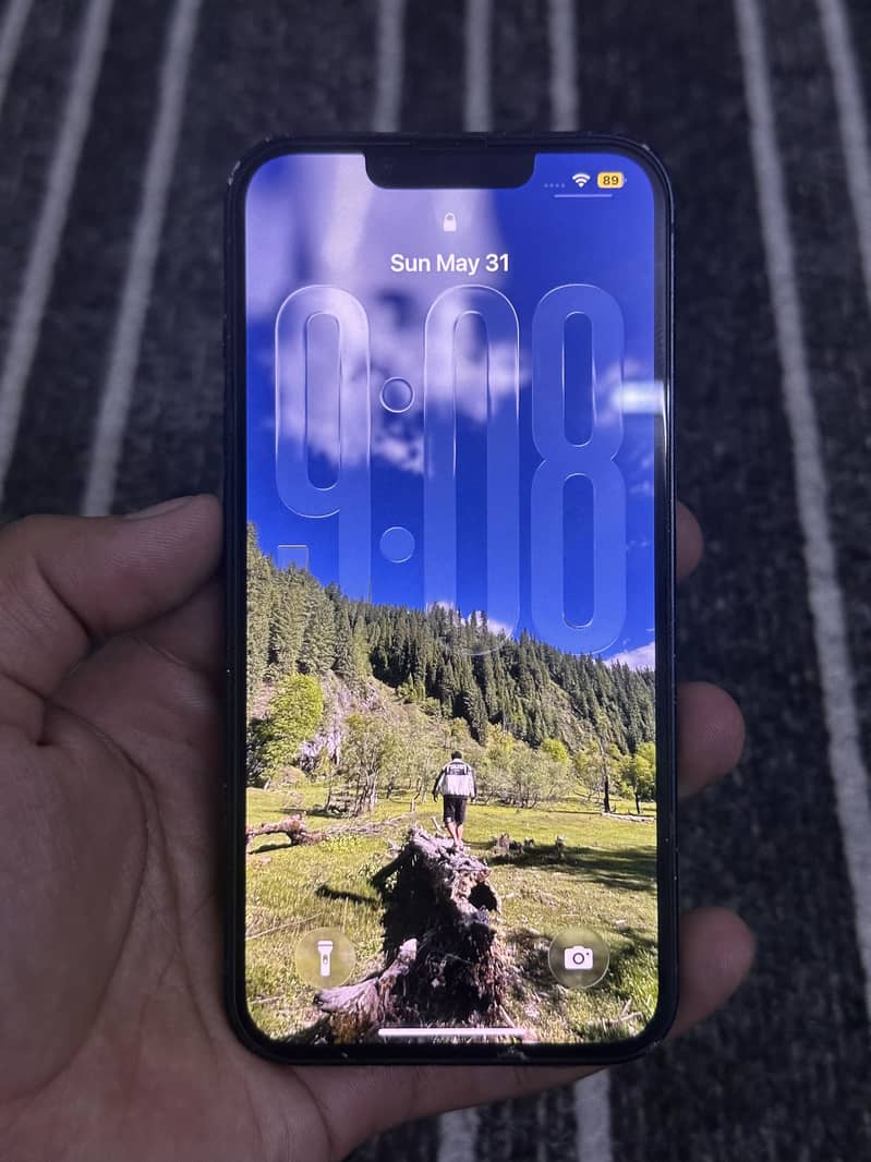 Apple iPhone 13 2