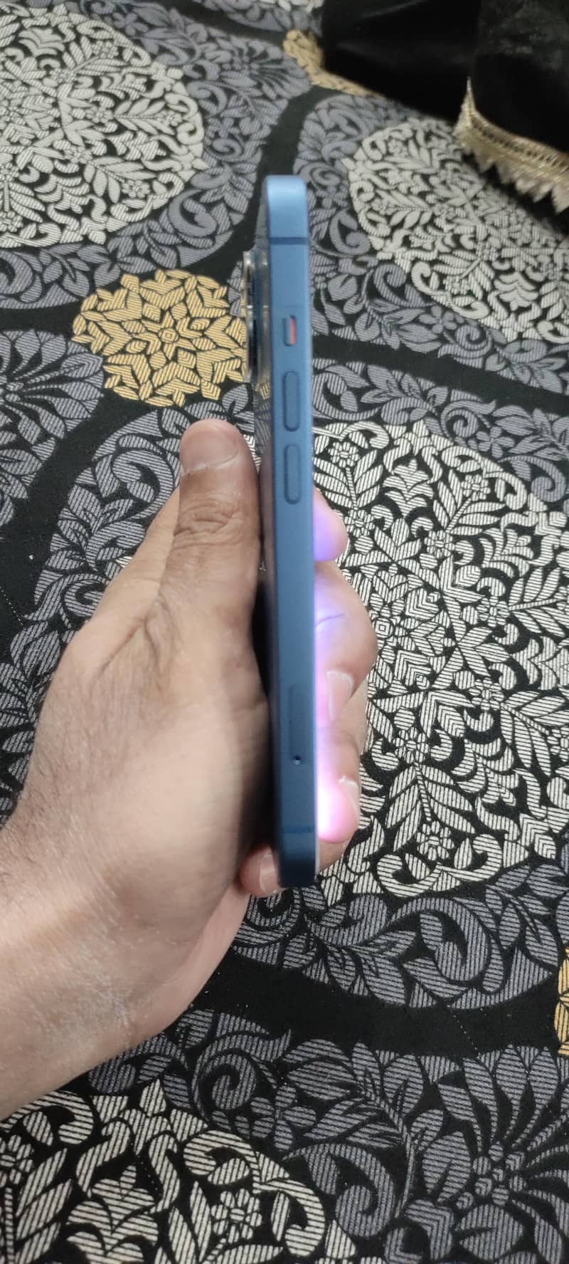 Apple iPhone 13 4