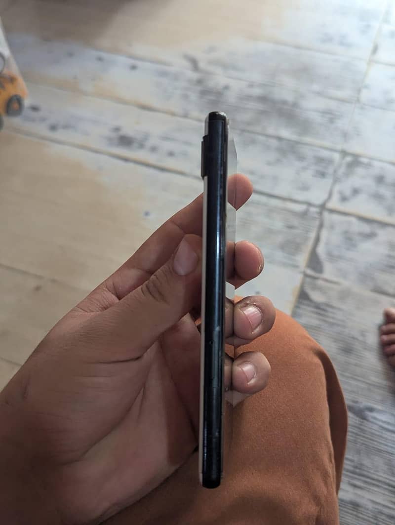 Google Pixel 6a 3