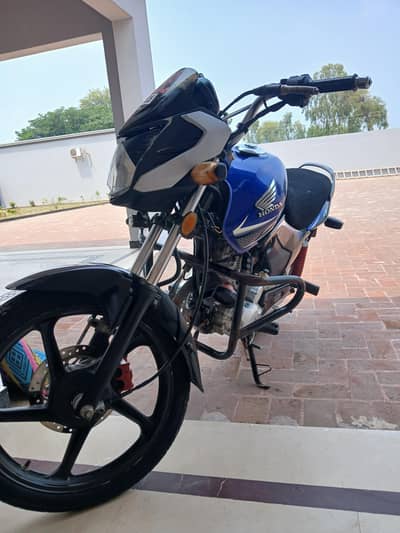 Honda CB 125 F