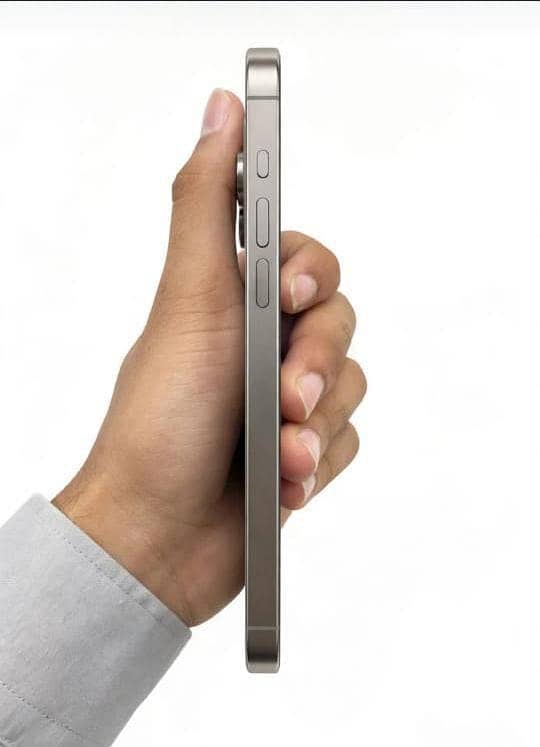 Apple iPhone 15 Pro Max 2
