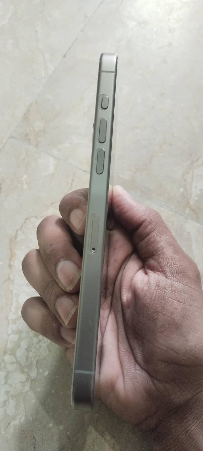 Apple iPhone 15 Pro Max 2