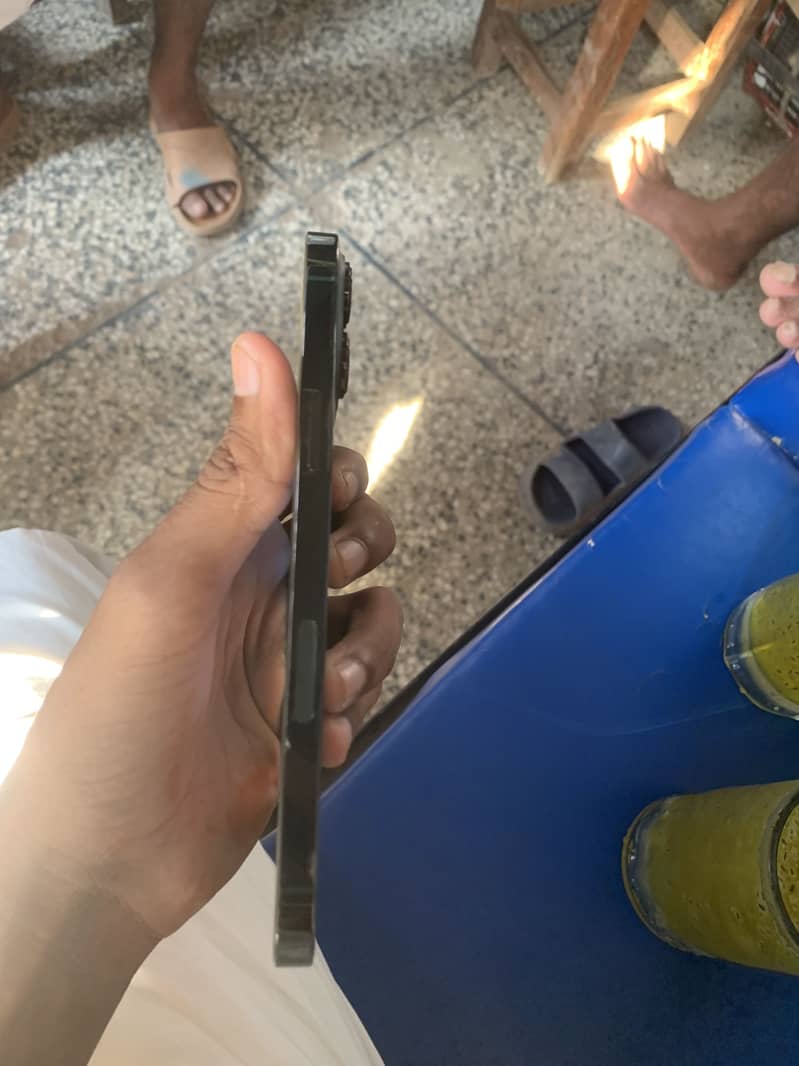 Apple iPhone 13 Pro Max 6