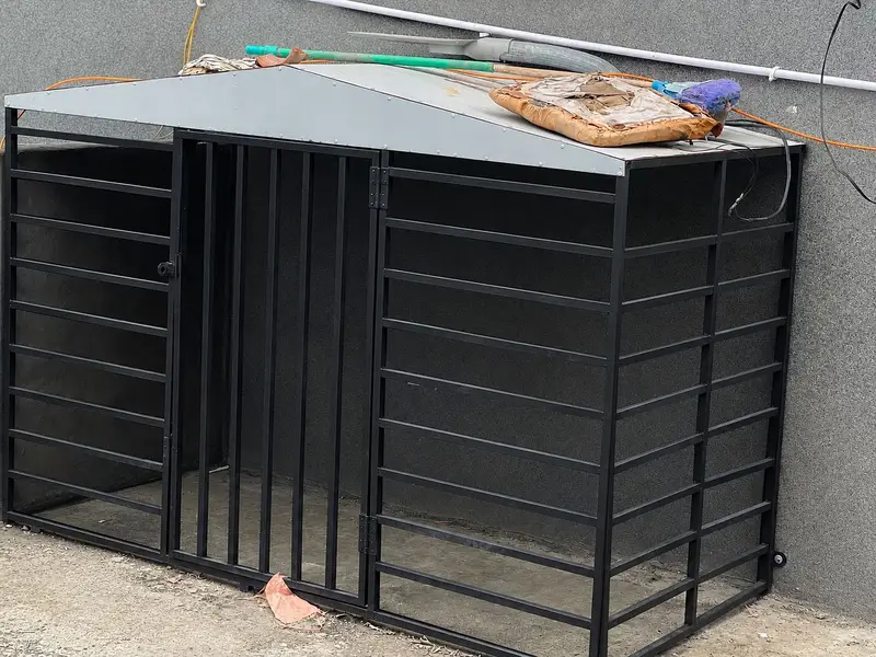 Iron cage for dogs