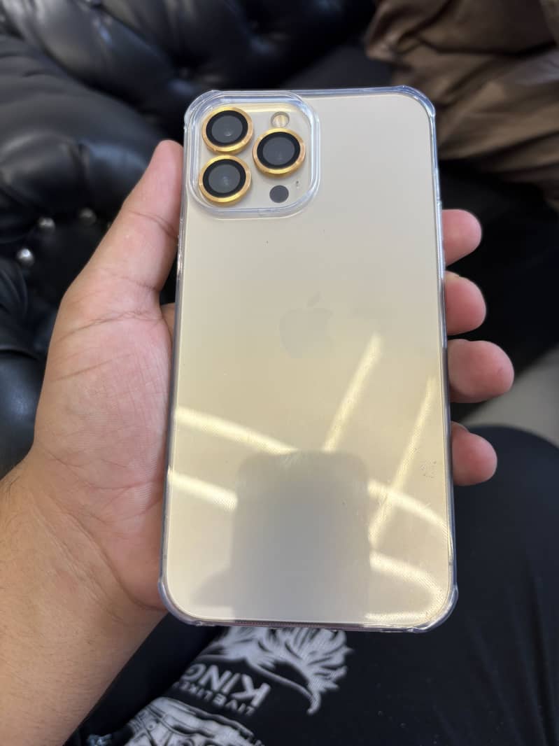 Apple iPhone 13 Pro Max 4