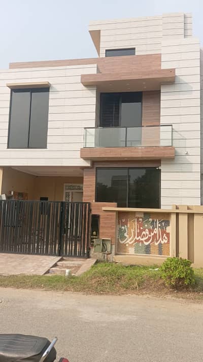 7 Marla Brand New House For Sale