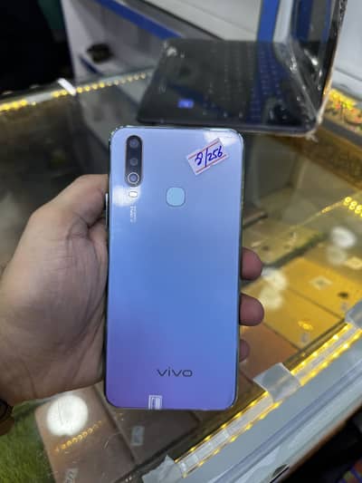 Vivo Y17