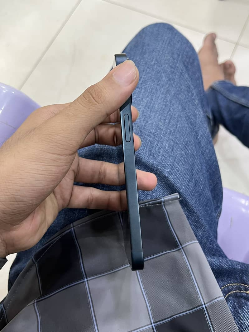 Apple iPhone 14 2