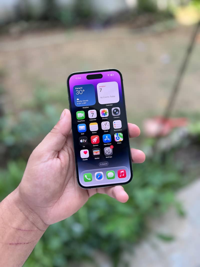 Apple iPhone 14 Pro 1