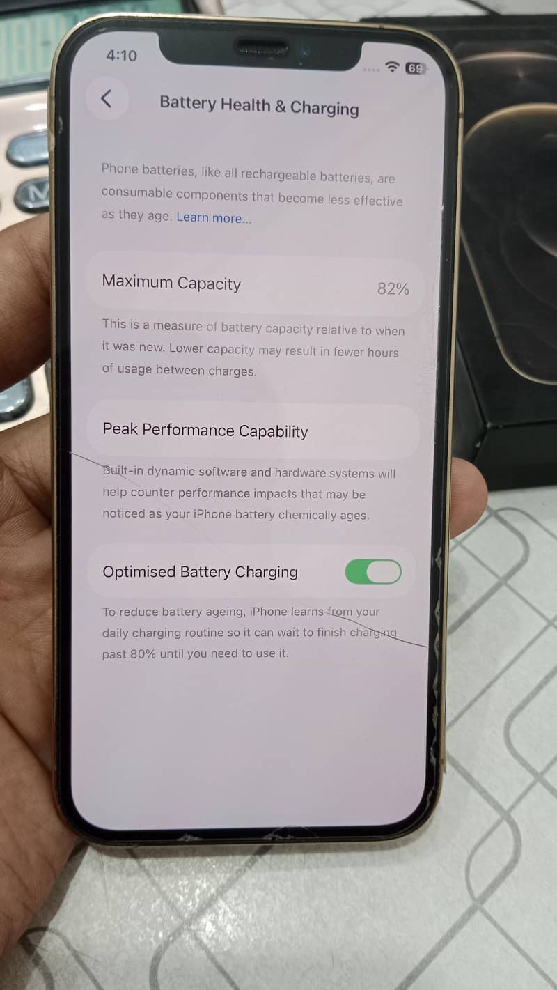 Apple iPhone 12 pro 4